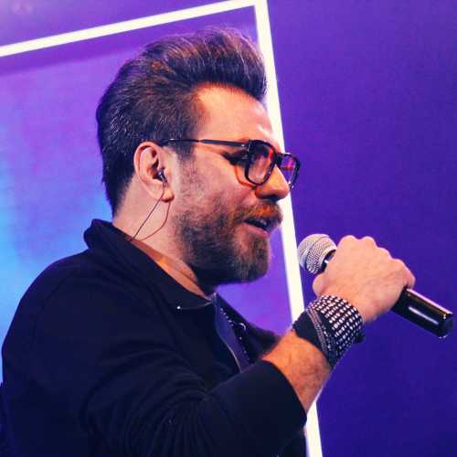 دانلود آهنگ عاشق شدم پای خودم آغوش تو امنه برام دانلود آهنگ عاشق شدم پای خودم آغوش تو امنه برام