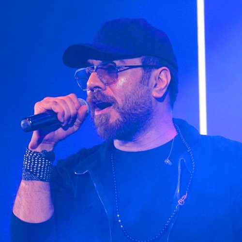 دانلود آهنگ تو که تو بدترین روزای عمرم به داد نفسای من رسیدی دانلود آهنگ تو که تو بدترین روزای عمرم به داد نفسای من رسیدی