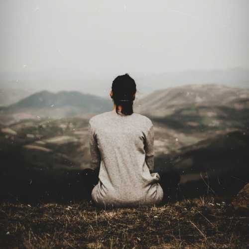 دانلود آهنگ تو مقدسی مثل عبادتم هایده دانلود آهنگ تو مقدسی مثل عبادتم هایده